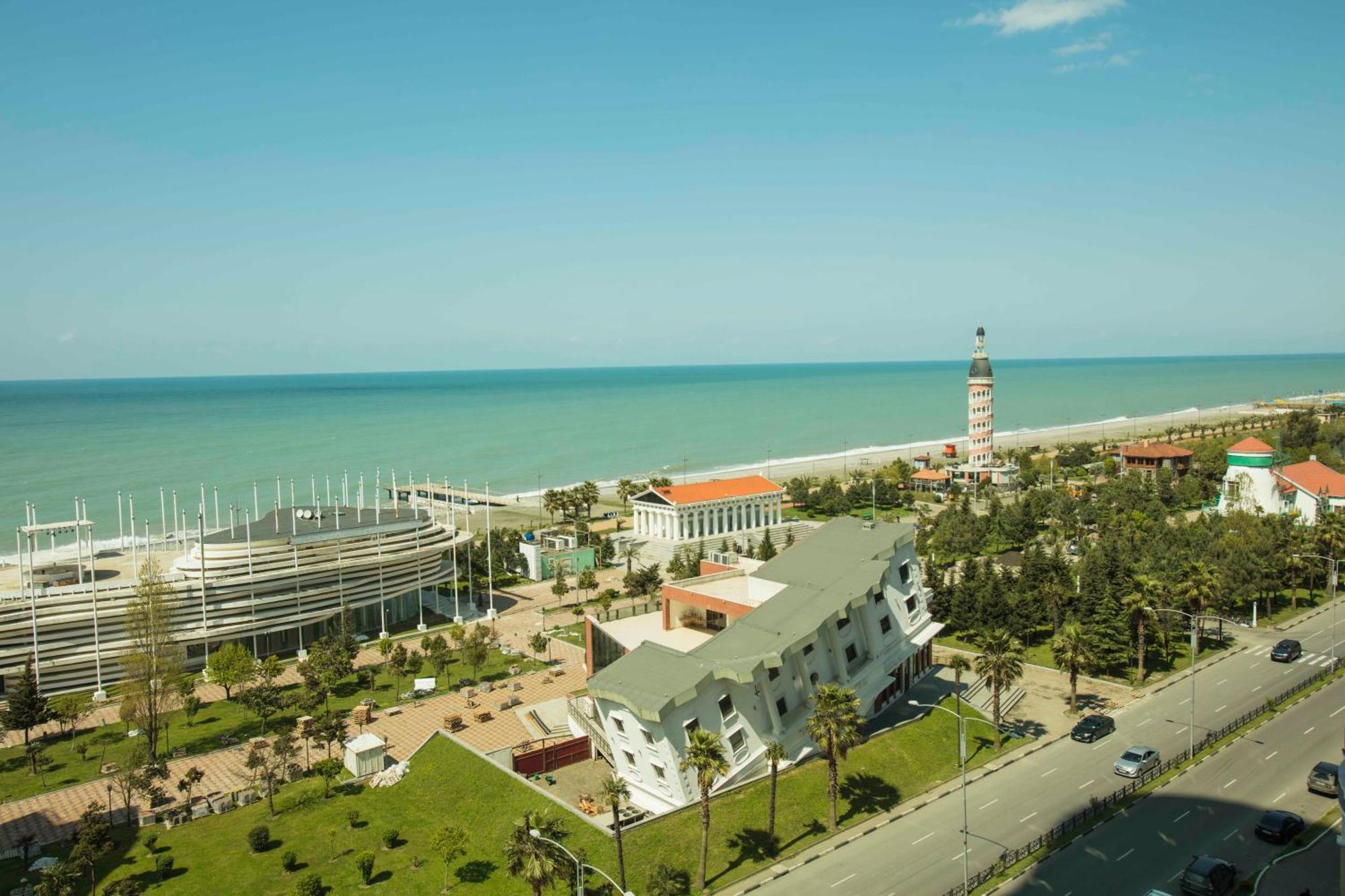 Panorama Sea Tower Batumi Exterior foto